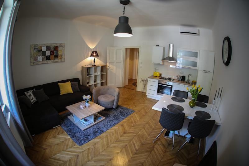 Apartment Iva ซาเกร็บ ภายนอก รูปภาพ